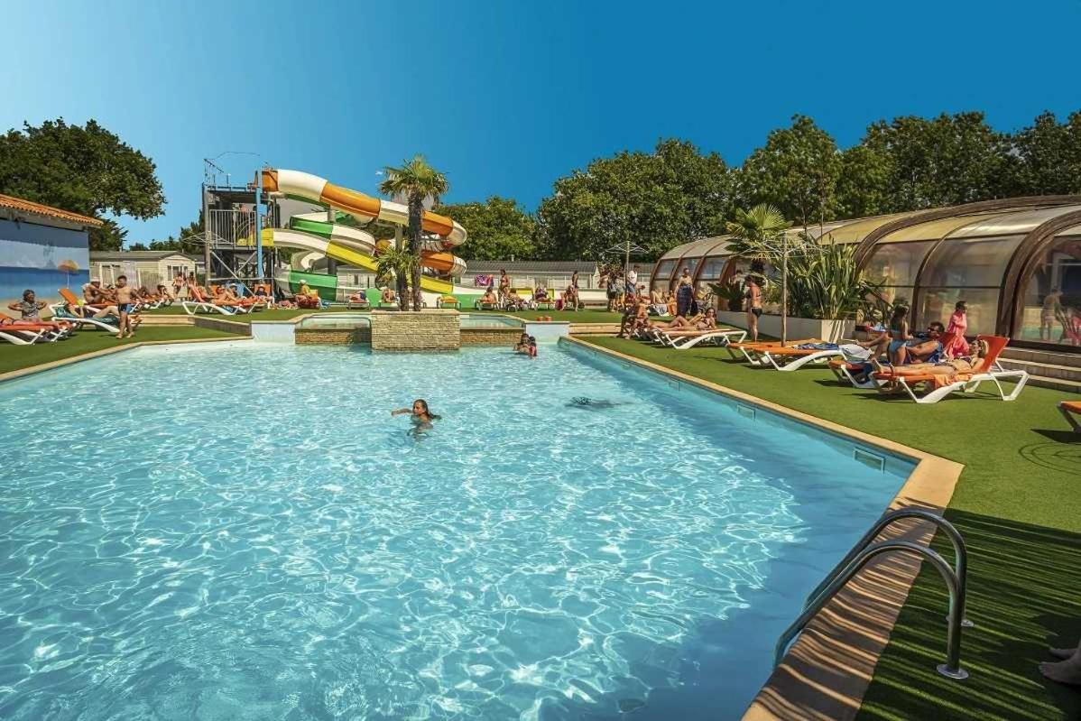 Camping 4 Etoiles - Parc Aquatique - Eei0Fi Сен-Жорж-д'Олерон Екстер'єр фото